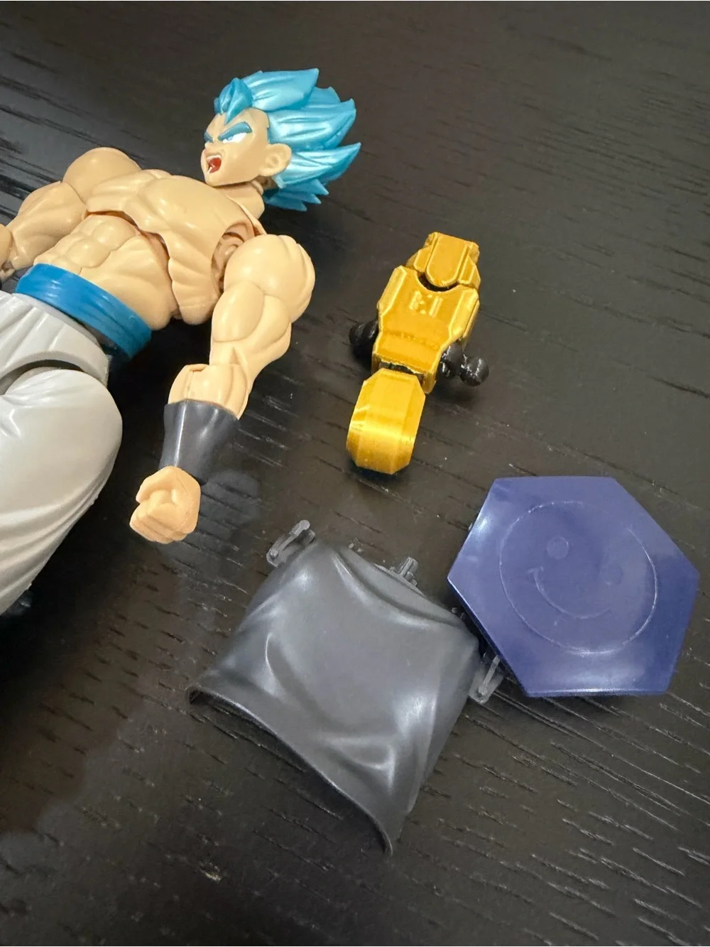 Blue-Haired Martial Hero Action Figure with Interchangeable Parts